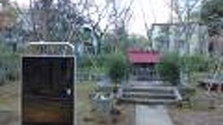 氷川神社の境内にある指定旧跡です