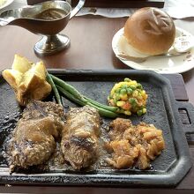 定番ランチハンバーグ