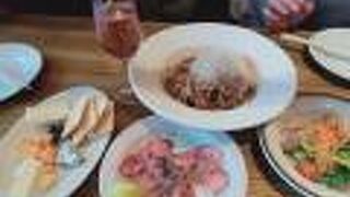 昼から飲めるしゆっくりできるしおしゃれ