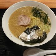 昼間の時間帯はラーメンメニューがあります