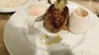 行列必死の人気ハンバーグ店