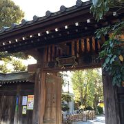 菓子屋横丁の近くにあるお寺