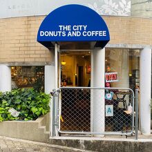 THE CITY DONUTS AND COFFEE