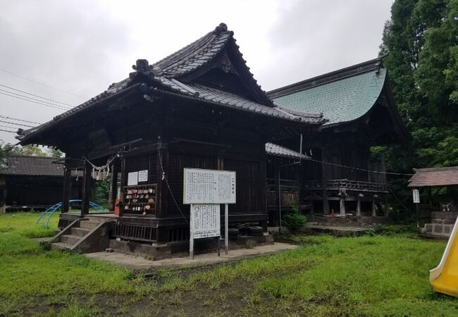 広瀬神社の長い階段の途中