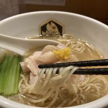 ノドグロラーメン(季節限定)