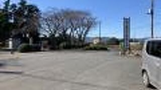 偶然トイレを借りた所が畠山重忠公の銅像がある史跡公園でした