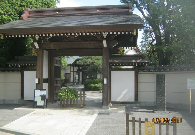 烏山寺町の中にある寺の一つです。