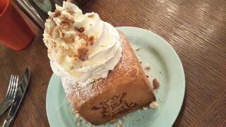 生クリーム専門店MILK CAFE
