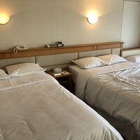 メインのベッド