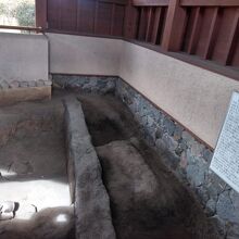 土偶が発見された時の再現です。