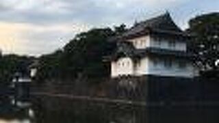 和田倉噴水公園の近く