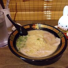 豚骨ラーメン