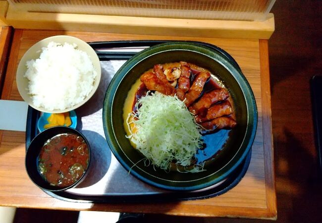 四日市発祥のトンテキは脂身が少なくやわらか、ご飯が美味しい