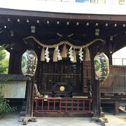 駿河台道灌道に面している神社