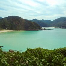 左手の白浜高浜ビーチをのぞむ