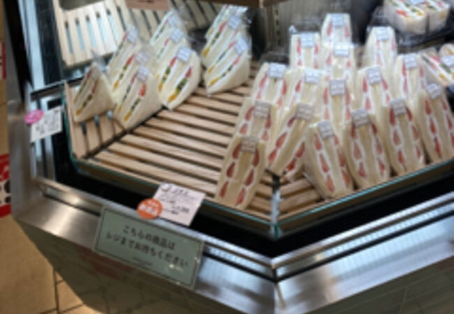 ボリュームのあるサンドイッチ