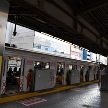 江坂駅