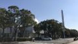 宮崎駅東口直ぐそば、ロケットが立つ科学技術館