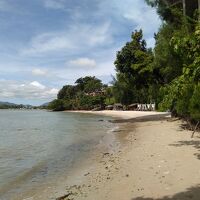 ホテル前のビーチではカヤックとサップが無料で貸してもらえます