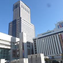 JRタワーT38ビルとエスタ