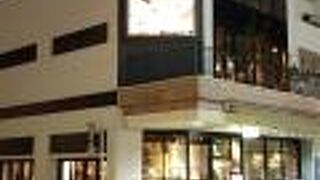 ソファ席など席種多彩