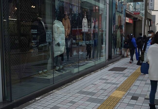 アディダス ブランドコンセプトストア 新宿店 クチコミ アクセス 営業時間 新宿 フォートラベル
