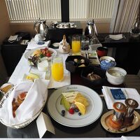 朝食