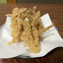 山形で天ぷらと言えばゲソ天。サクサクで美味しかったです。