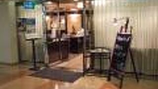 センチュリーロイヤル地下のカフェ