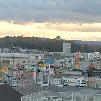窓から南の方向に上野城