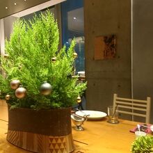 ソーシャルディスタンスで席数が少なくなって予約必須