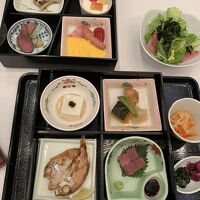 朝ごはん は バイキング形式じゃなく　運ばれてきました。