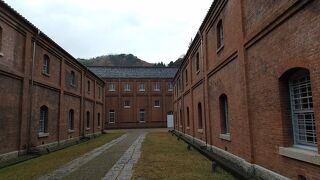 歴史ある赤れんが倉庫１２棟