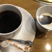 杏仁豆腐とコーヒー