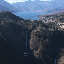 見事な滝の景観