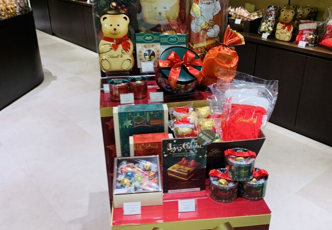 リンツ ショコラ ブティック＆カフェ 岡山一番街店