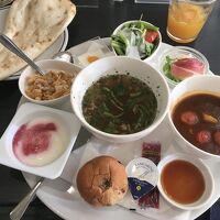 朝食の洋食プレート