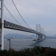 たおやかな曲線を描く香川側の瀬戸大橋