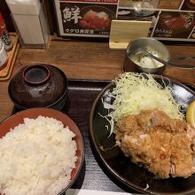 鳥南蛮定食、１０００円