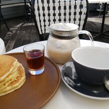 クリームチーズパンケーキ＆ロイヤルミルクティー