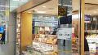 新幹線の改札内