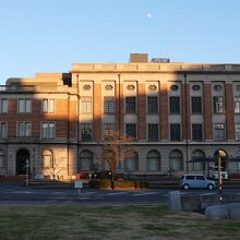 道路を隔てて群馬会館と向かい合っていました