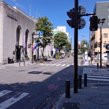 休日の大名町通りの様子