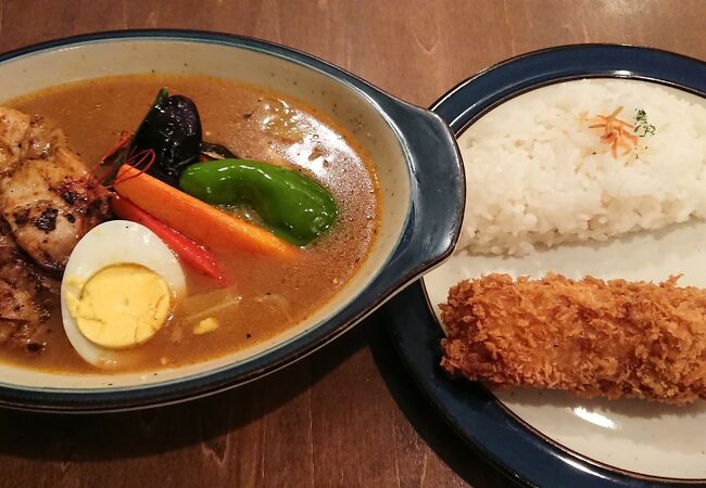 スープカレー、エビフライ