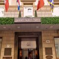 蜂蜜たっぷりの朝食。これがトリノのBESTホテル”Grand Hotel Sitea”。100年を超える老舗の伝統が醸す落ち着いた雰囲気と極上のサービス。