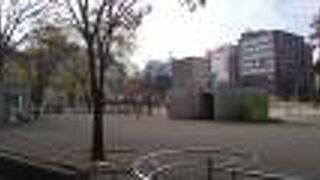 天神にある警固公園