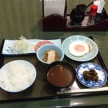 朝食