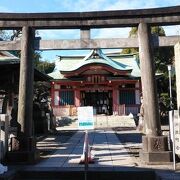 駅近くだが、見どころの多い神社