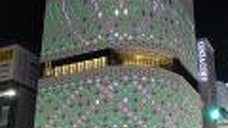 時々刻々と変化するイルミネーション