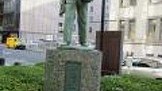 懐かしく面白い像です